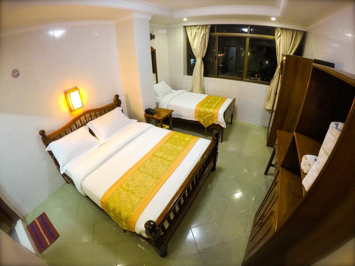 May Shan Hotel ย่างกุ้ง ภายนอก รูปภาพ